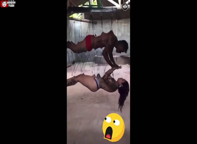 Video :You and your lover will never have the same ties as this pair!